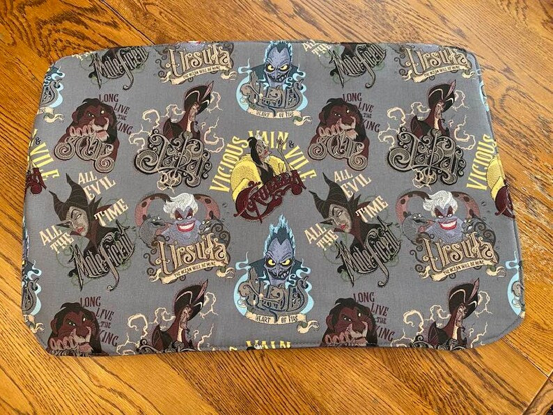 Villains Oversized Hot Pad Mat